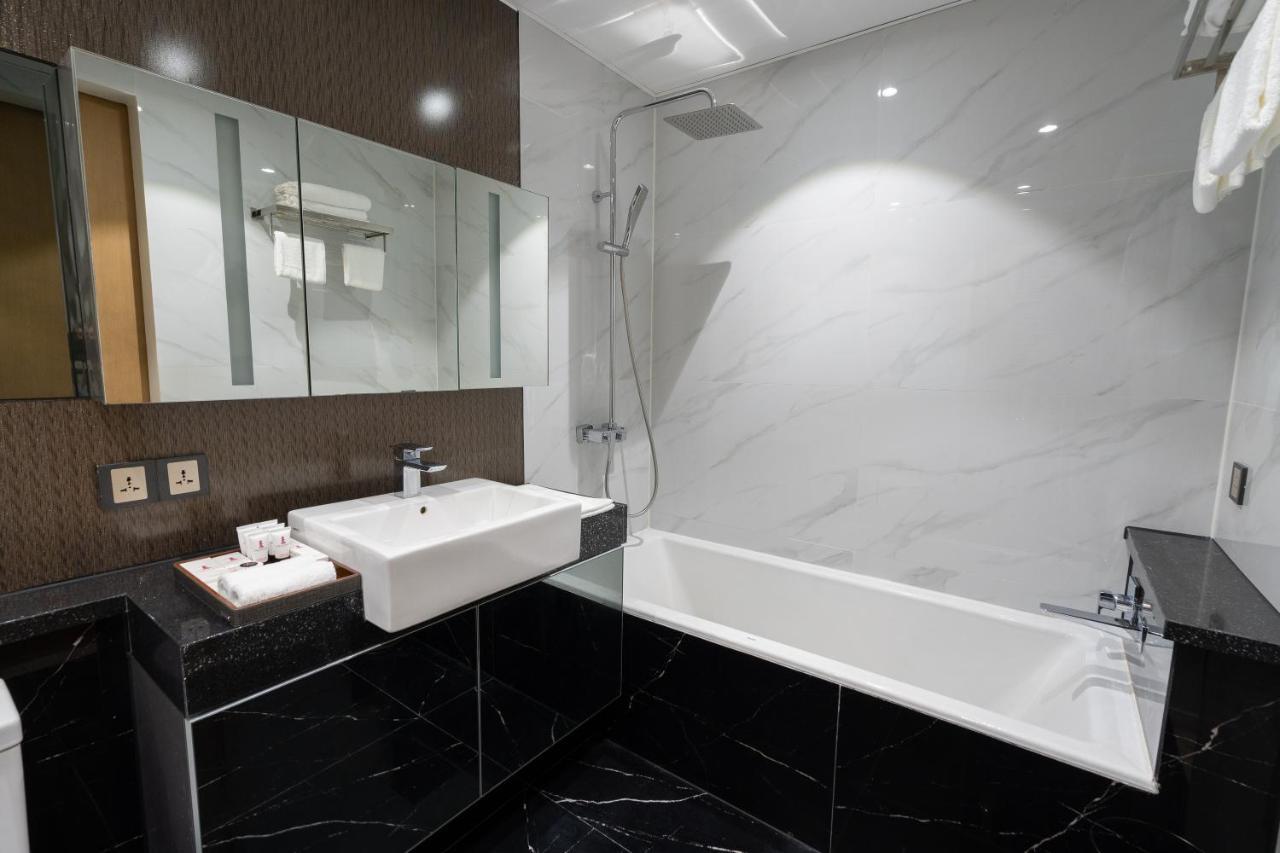 One Euphoria Luxe Hotel Angeles Eksteriør bilde