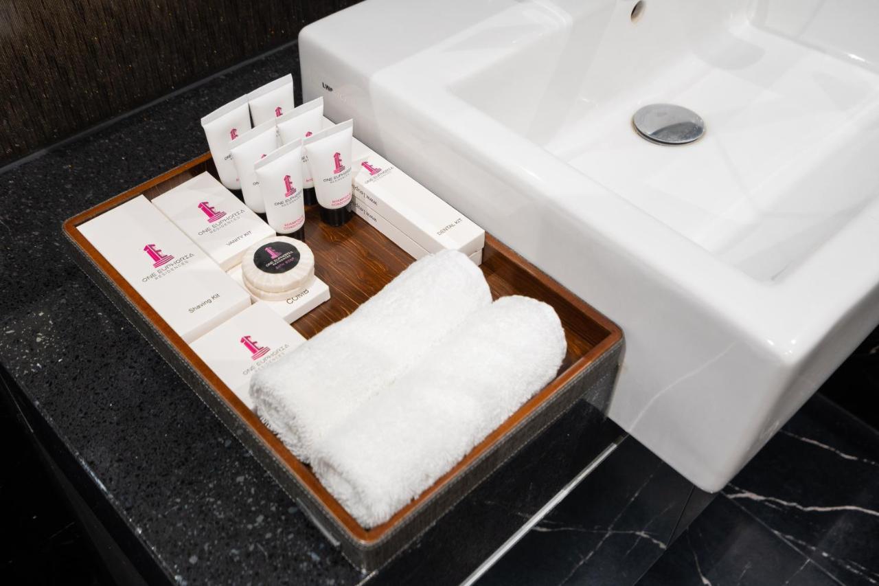 One Euphoria Luxe Hotel Angeles Eksteriør bilde